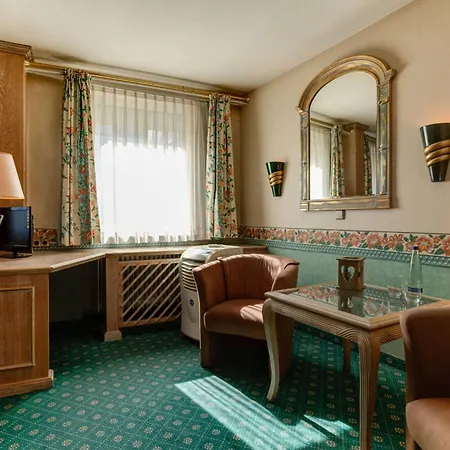 Centro Stern City, Trademark Collection By Wyndham 酒店 3*