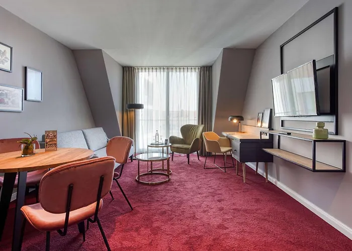 Centro Stern City, Trademark Collection By Wyndham 3* Ульм