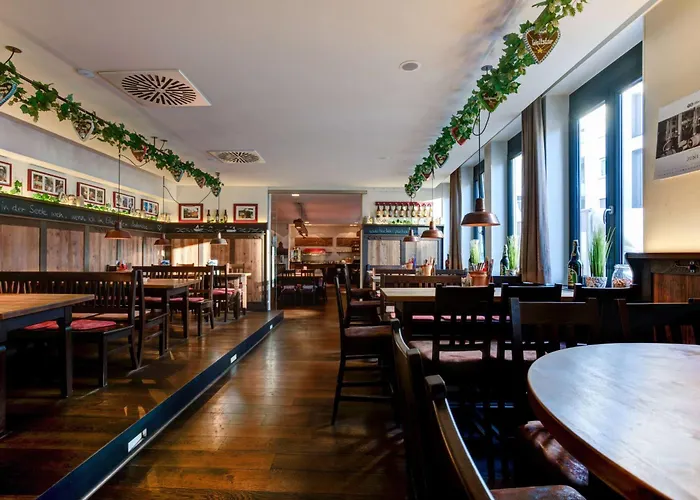 Centro Stern City, Trademark Collection By Wyndham 3* Ульм